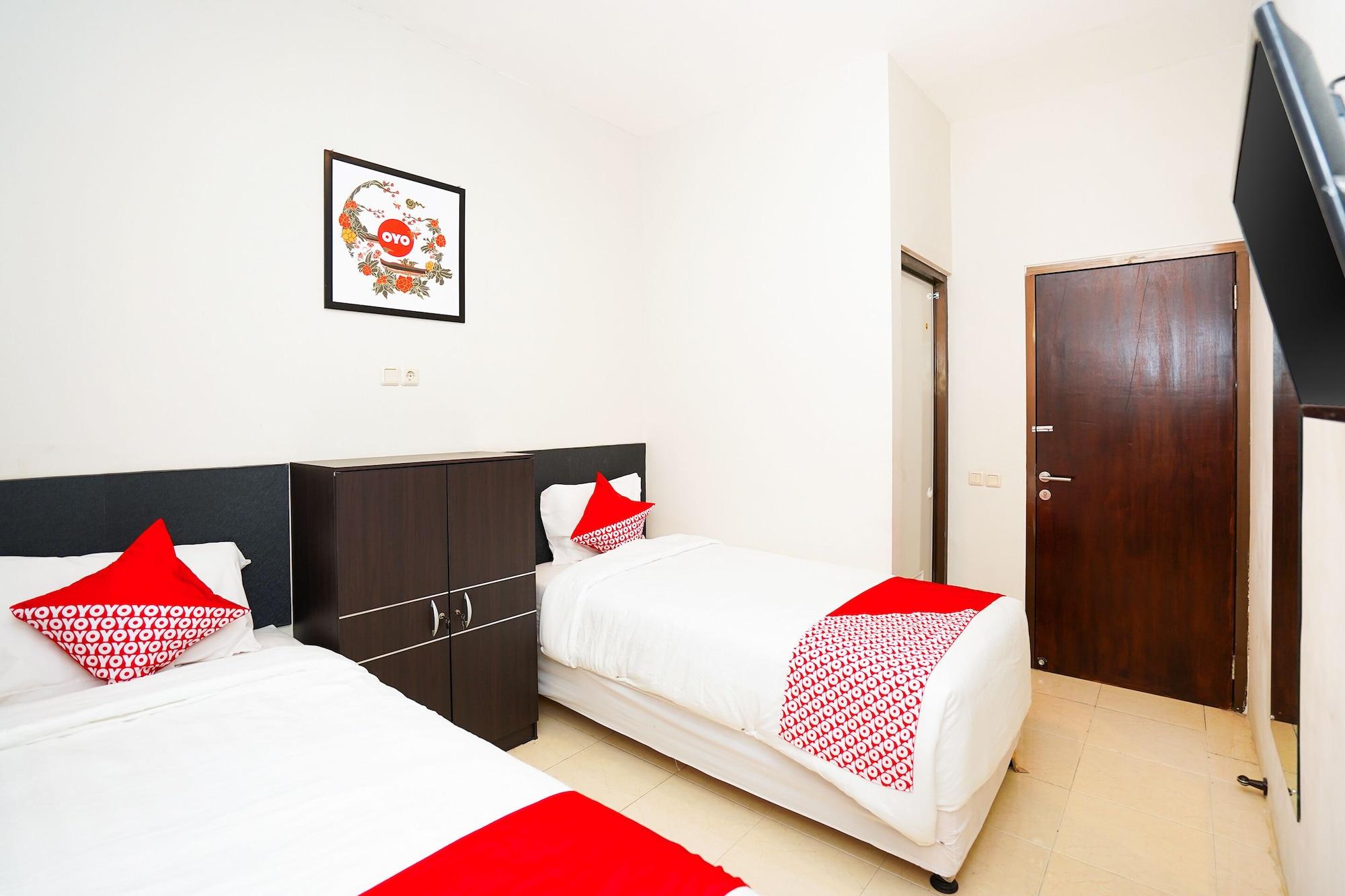Oyo 450 Semampir Residence Surabaya Exterior photo